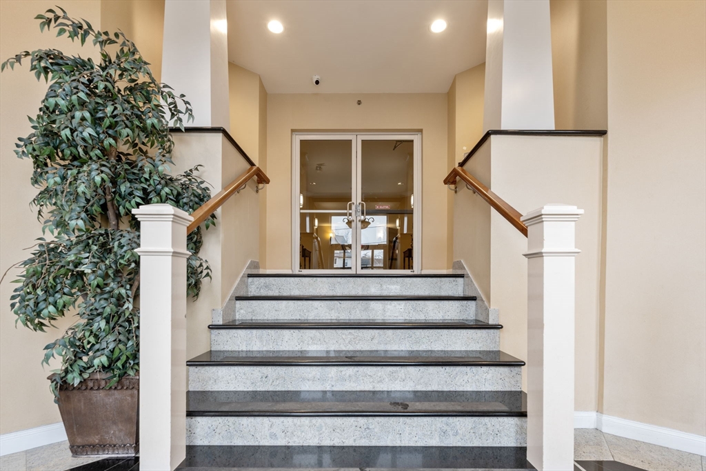 120 Wyllis Ave # 310