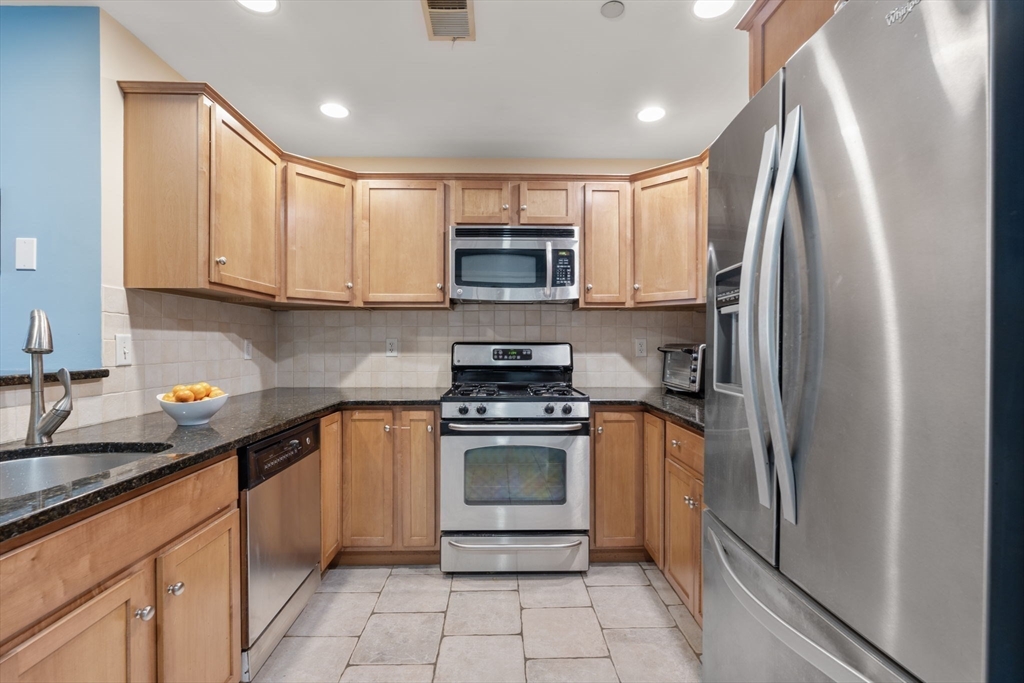 120 Wyllis Ave # 310