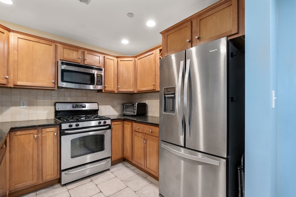 120 Wyllis Ave # 310