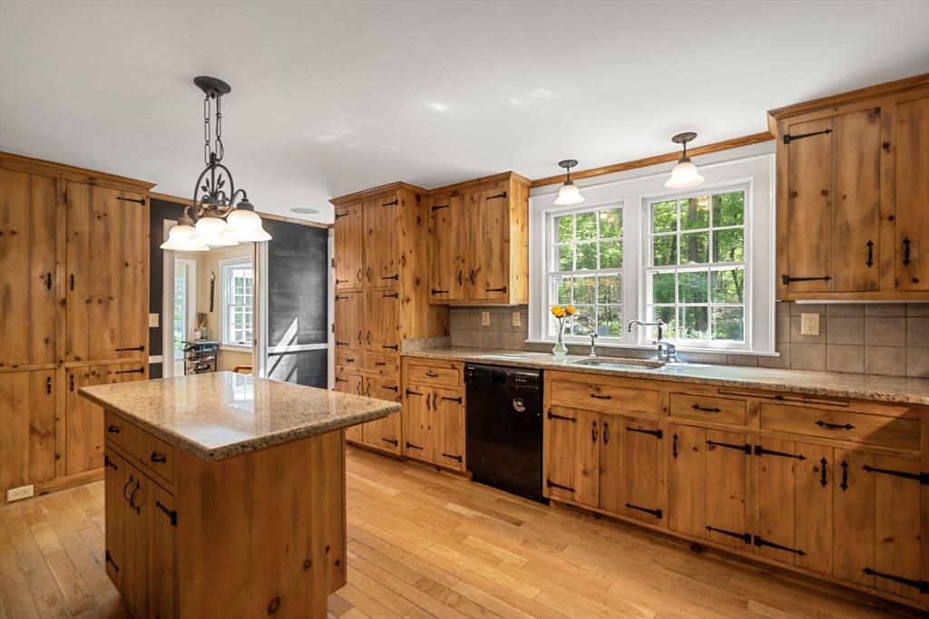69 Sears Rd