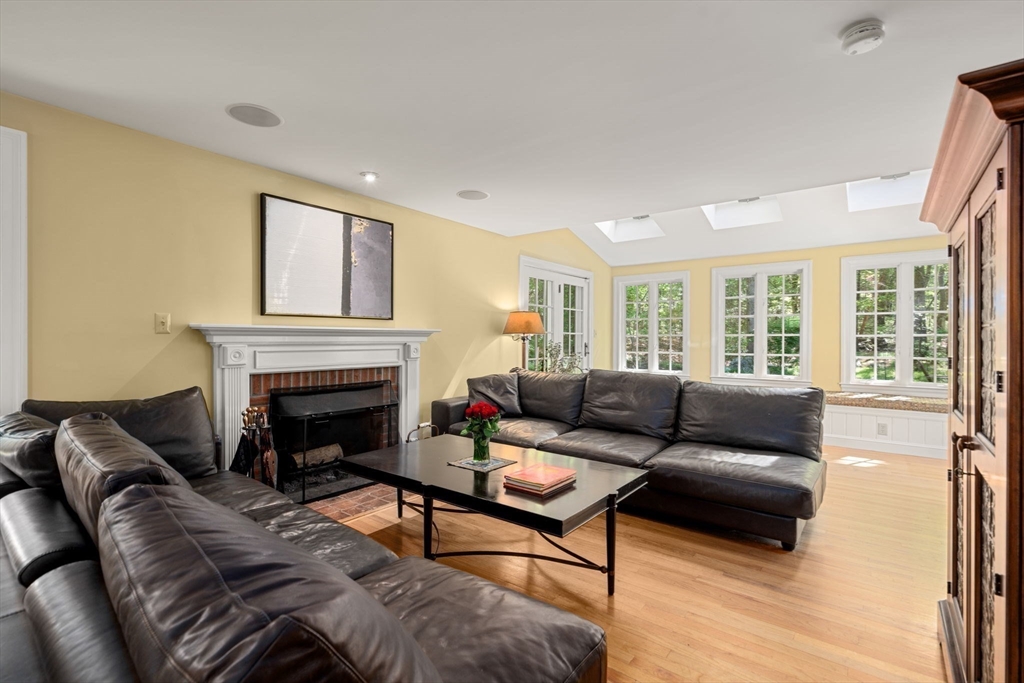69 Sears Rd