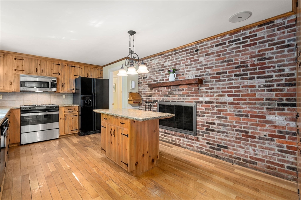 69 Sears Rd