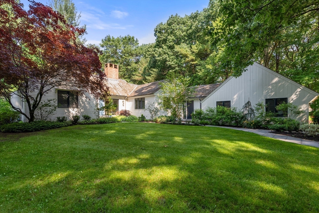 15 Ridge Hill Farm Rd