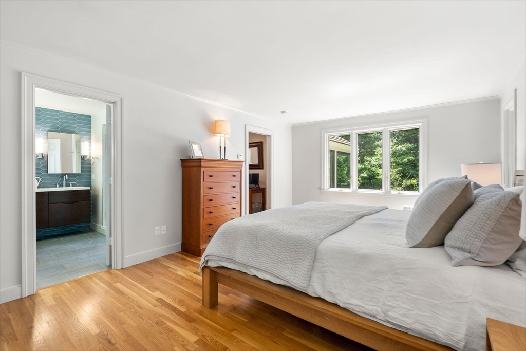 15 Ridge Hill Farm Rd