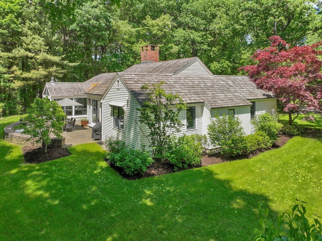 15 Ridge Hill Farm Rd