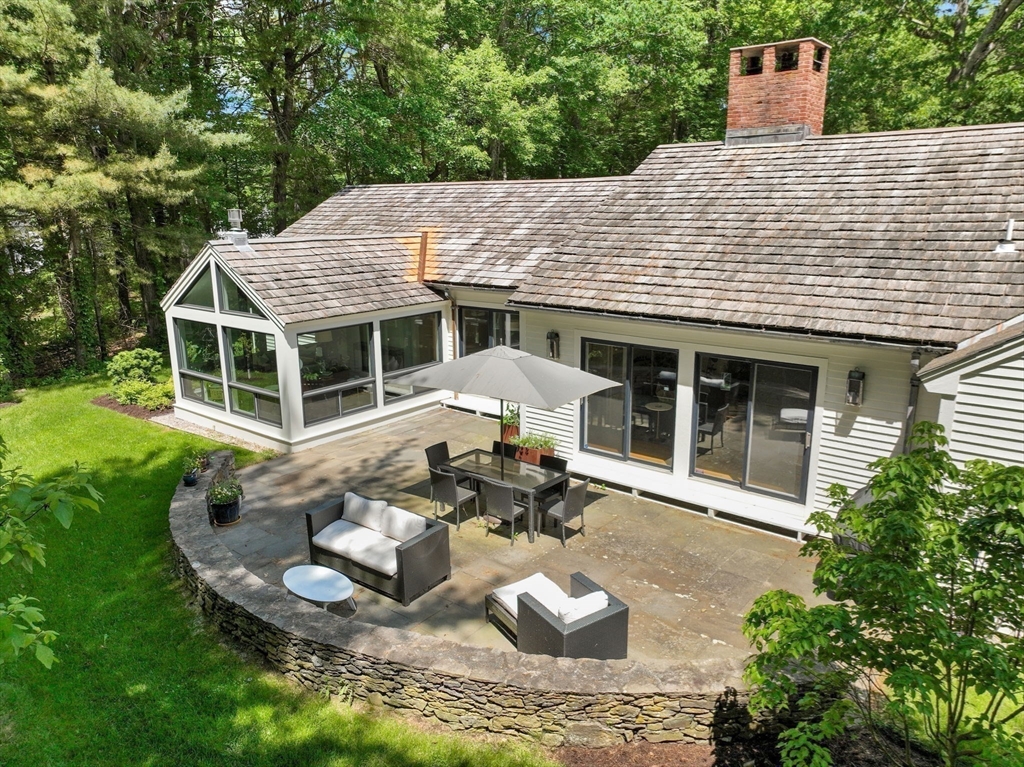 15 Ridge Hill Farm Rd