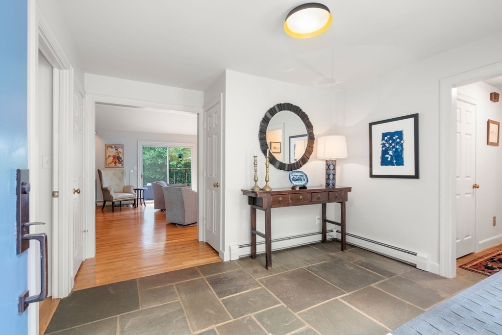 15 Ridge Hill Farm Rd