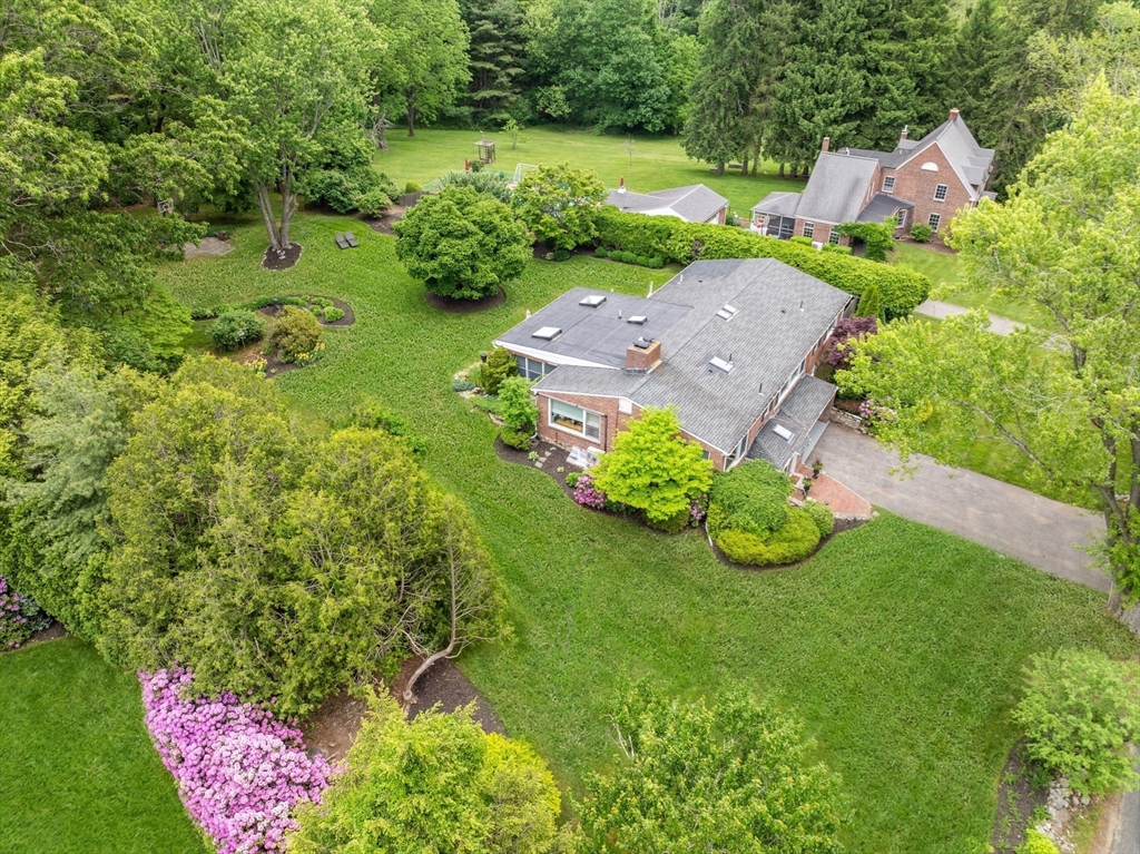 90 Woodland St