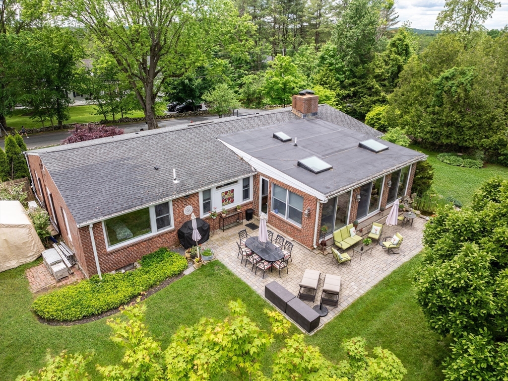 90 Woodland St