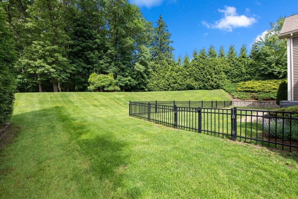 245 Worcester Ln
