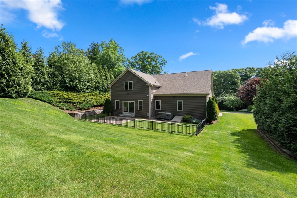 245 Worcester Ln