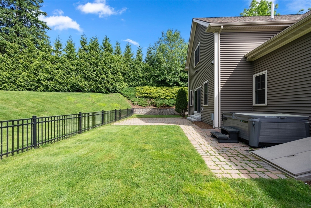 245 Worcester Ln
