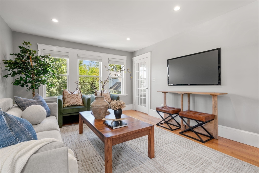 44 Beryl St # 1