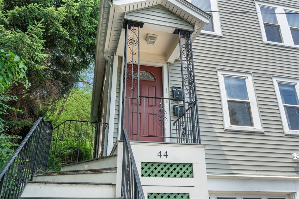44 Beryl St # 1