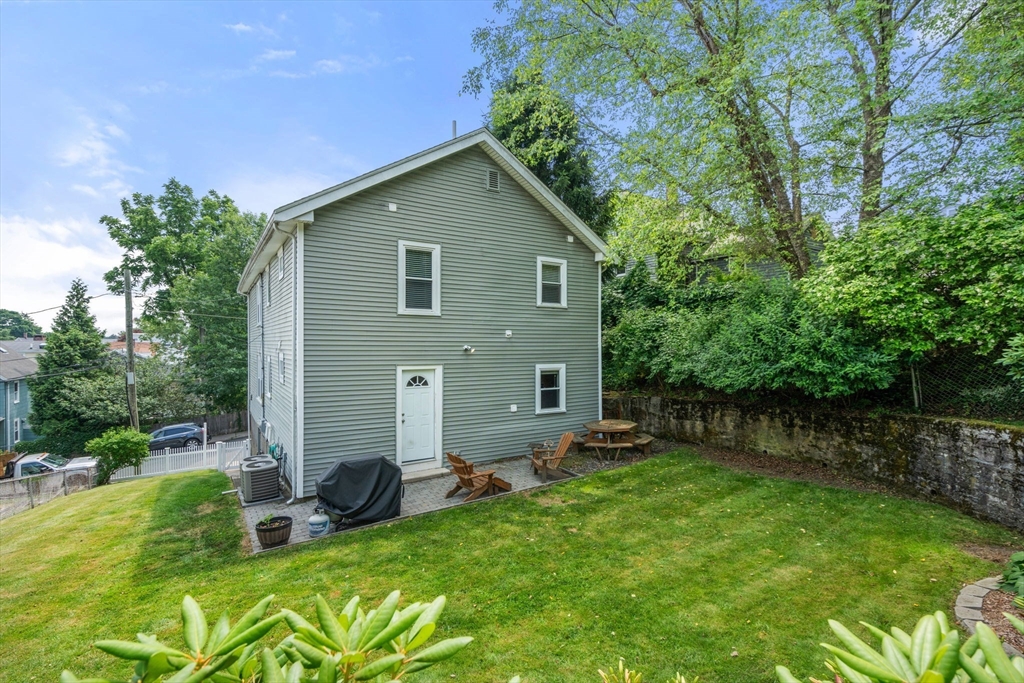 44 Beryl St # 1
