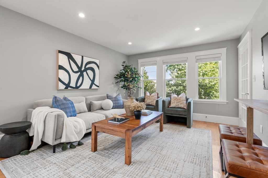 44 Beryl St # 1