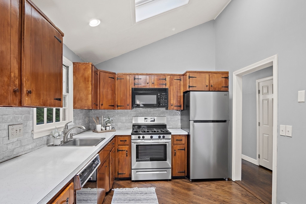 15 Dudley Rd