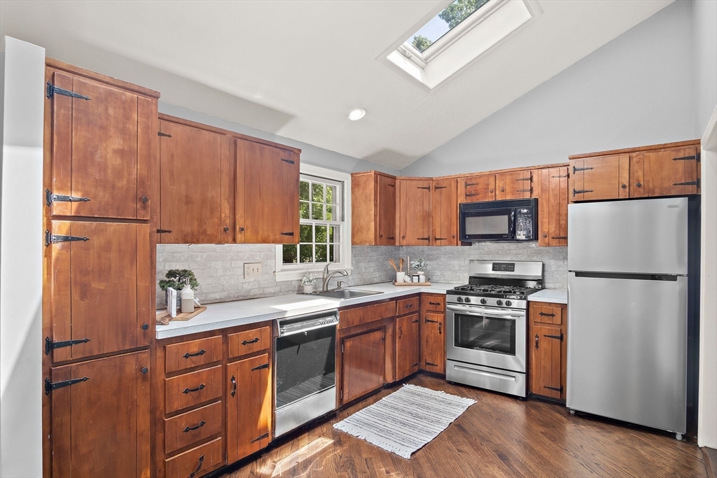 15 Dudley Rd