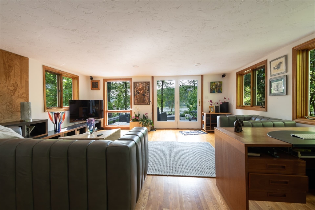 23C Bayfield Road