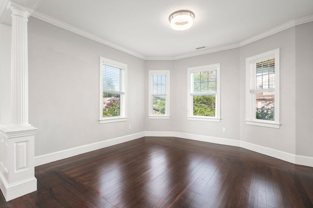 9-11 Trowbridge St # 11