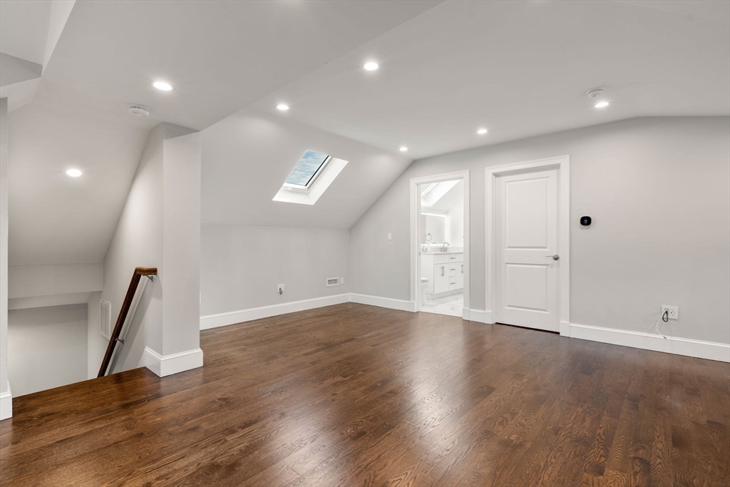 9-11 Trowbridge St # 11
