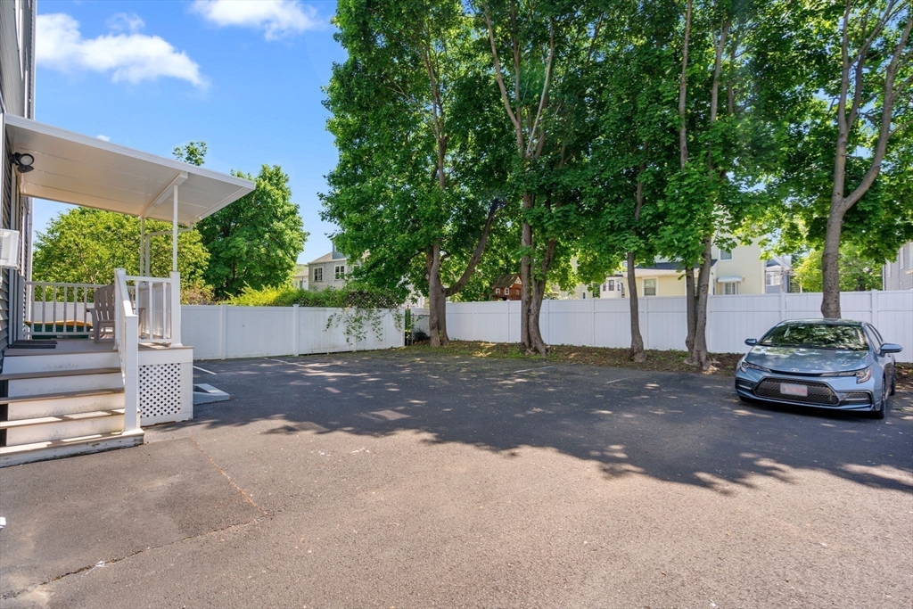 34 Austin St # 2L