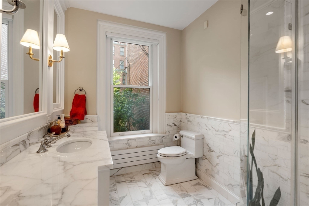 342 Marlborough St # 1