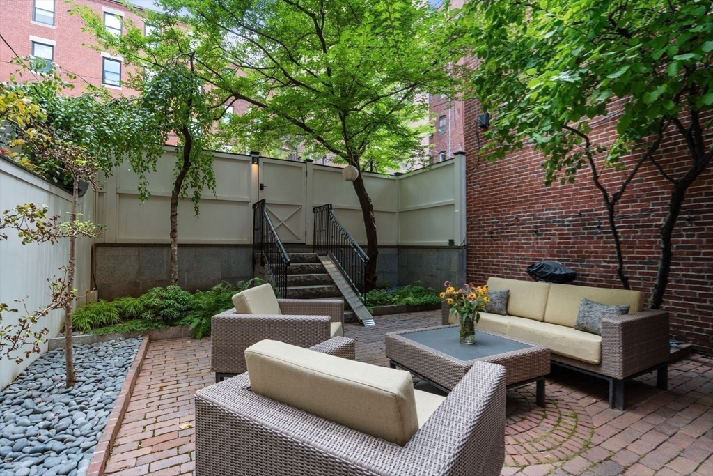 342 Marlborough St # 1