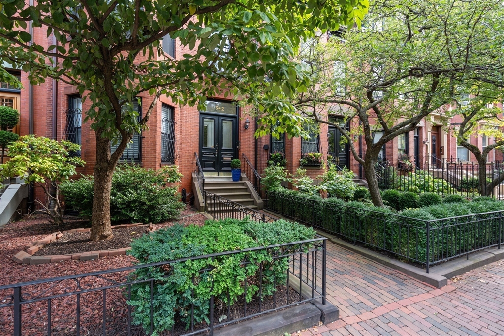 342 Marlborough St # 1