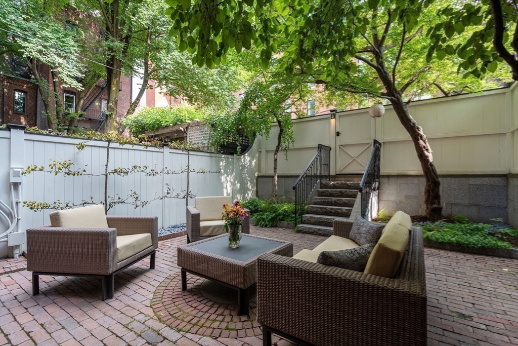 342 Marlborough St # 1