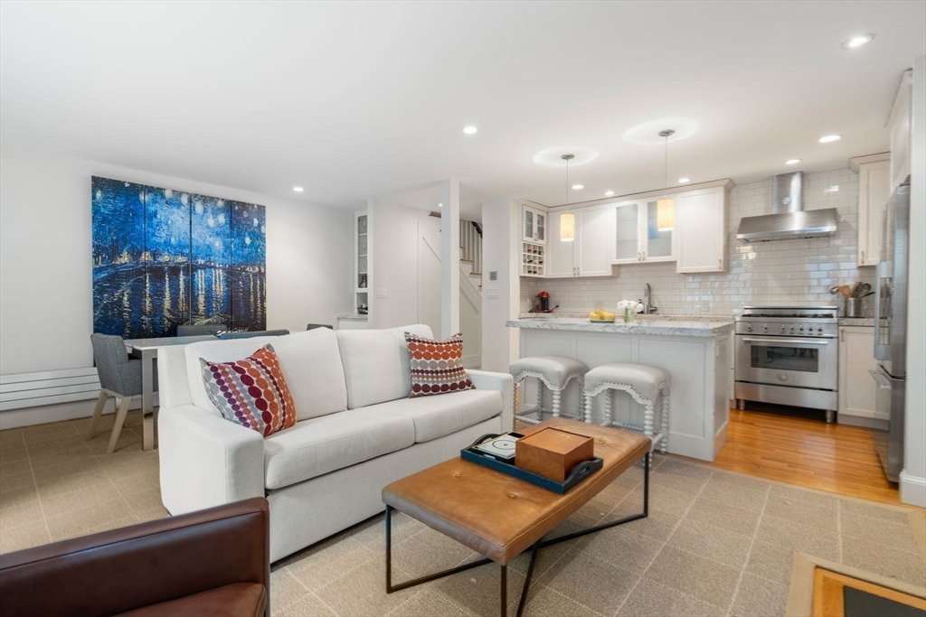 342 Marlborough St # 1