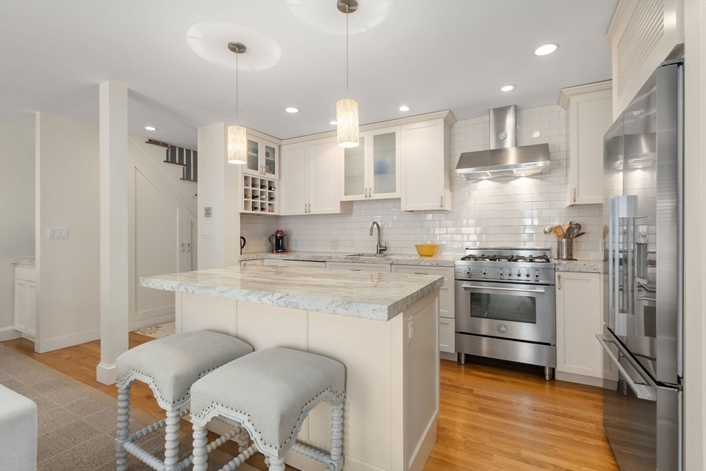 342 Marlborough St # 1