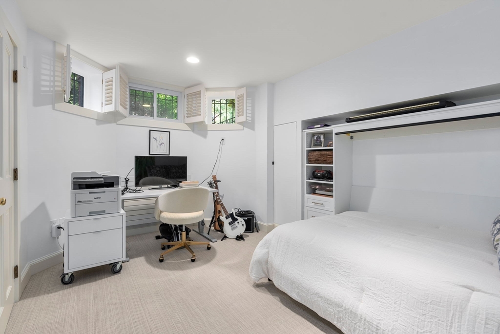342 Marlborough St # 1