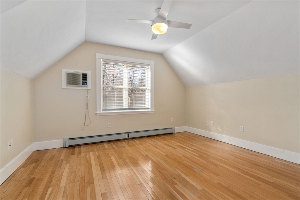 40 Myrtle Ave
