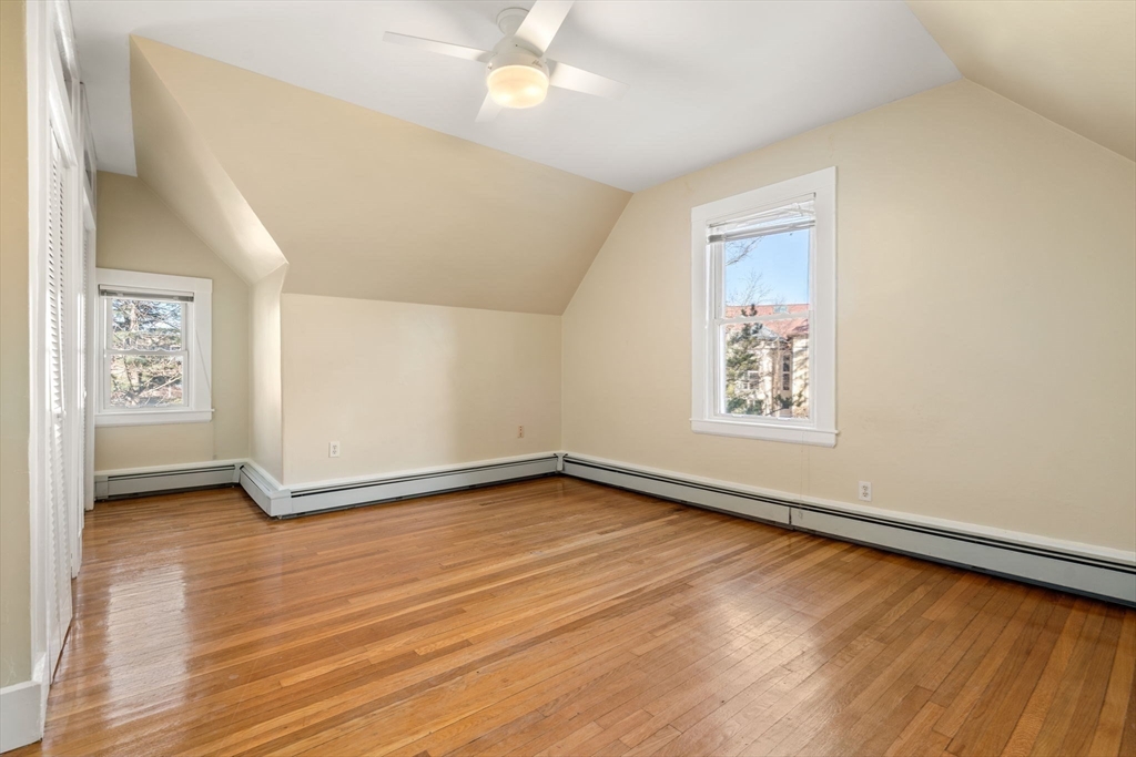 40 Myrtle Ave