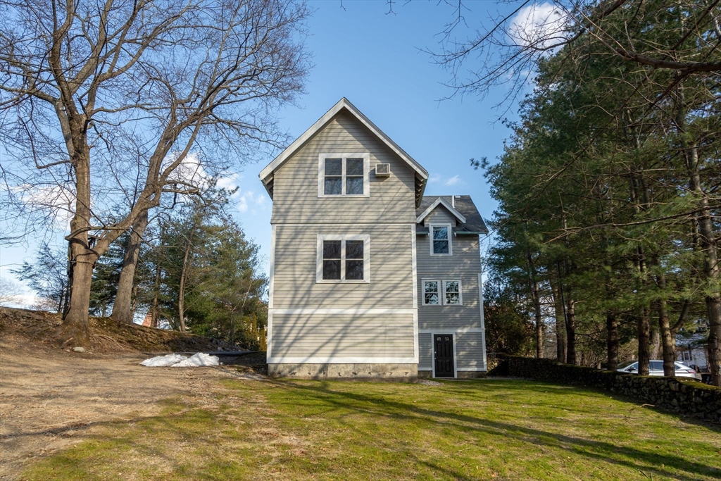 40 Myrtle Ave