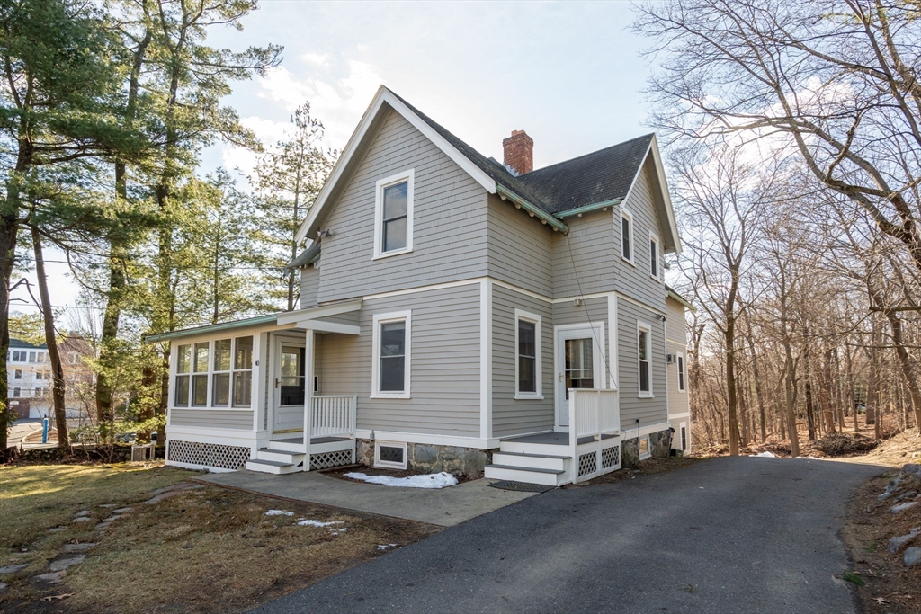 40 Myrtle Ave