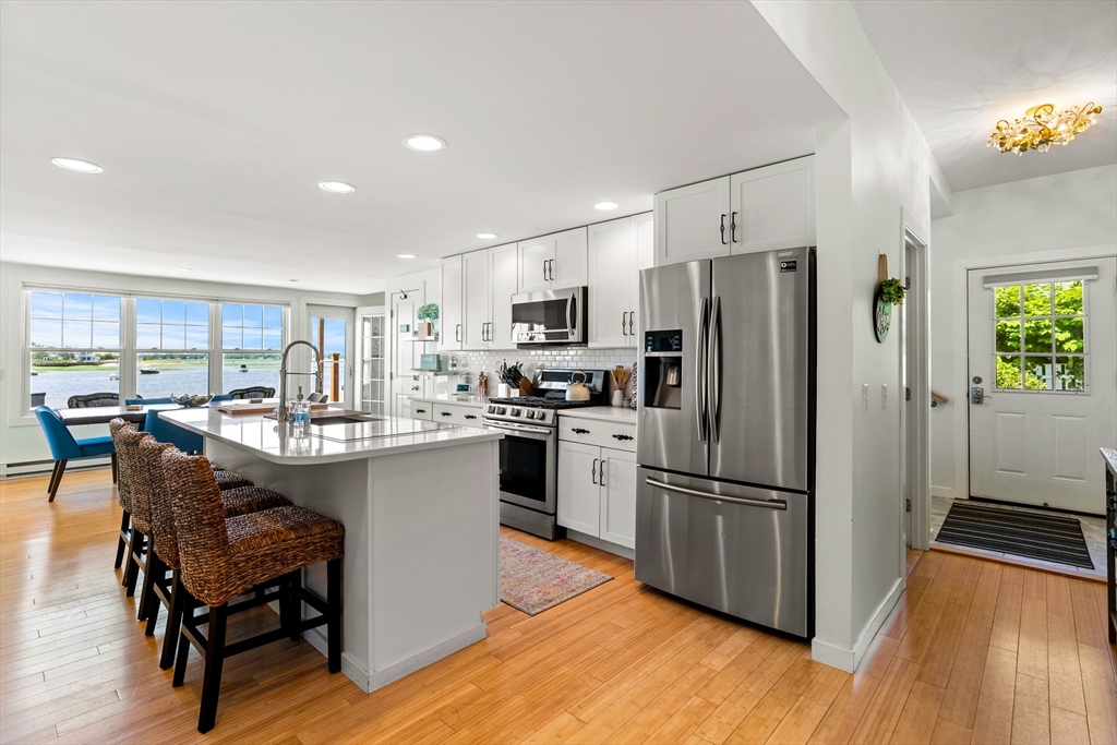 7 Harbor St