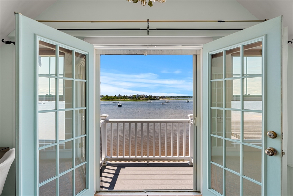 7 Harbor St