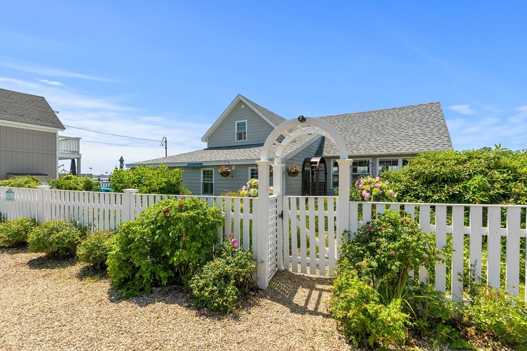 7 Harbor St