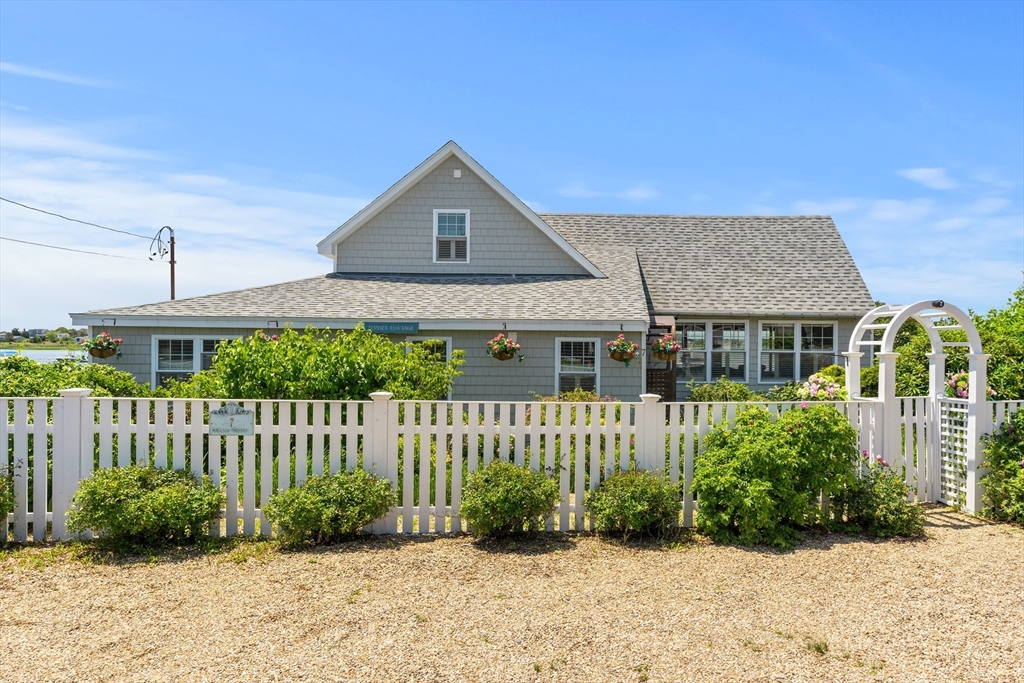 7 Harbor St