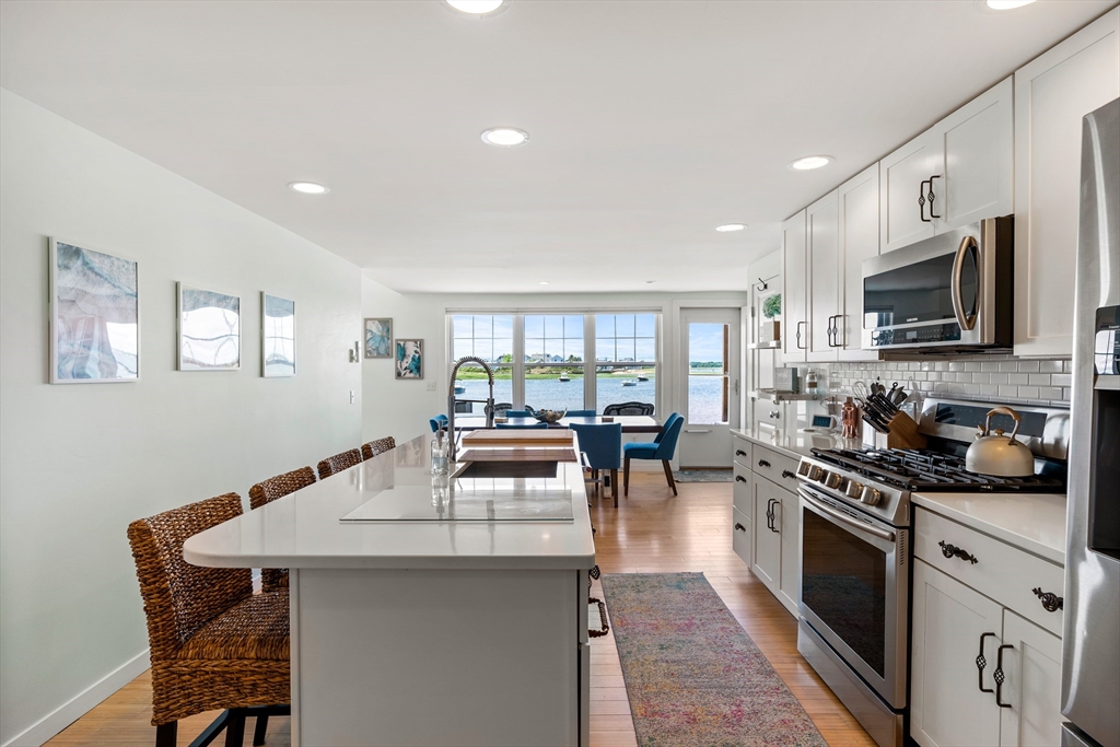 7 Harbor St
