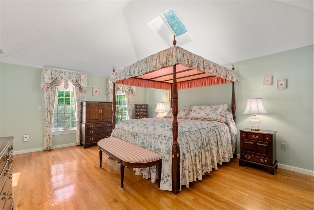 8 Sutton Pl