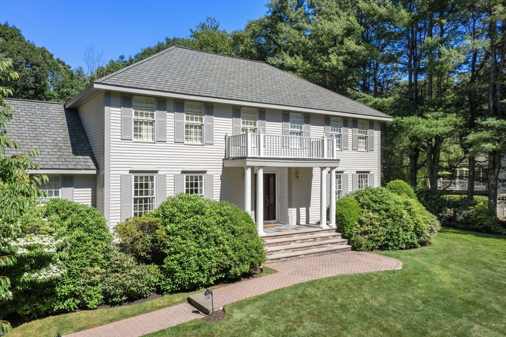 8 Sutton Pl