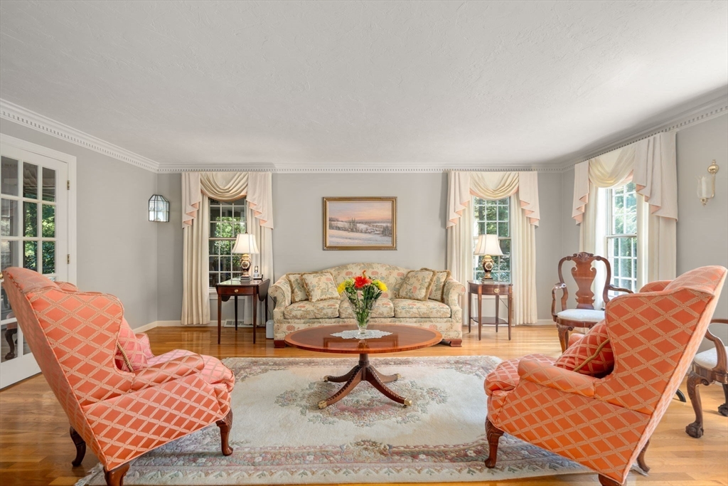 8 Sutton Pl