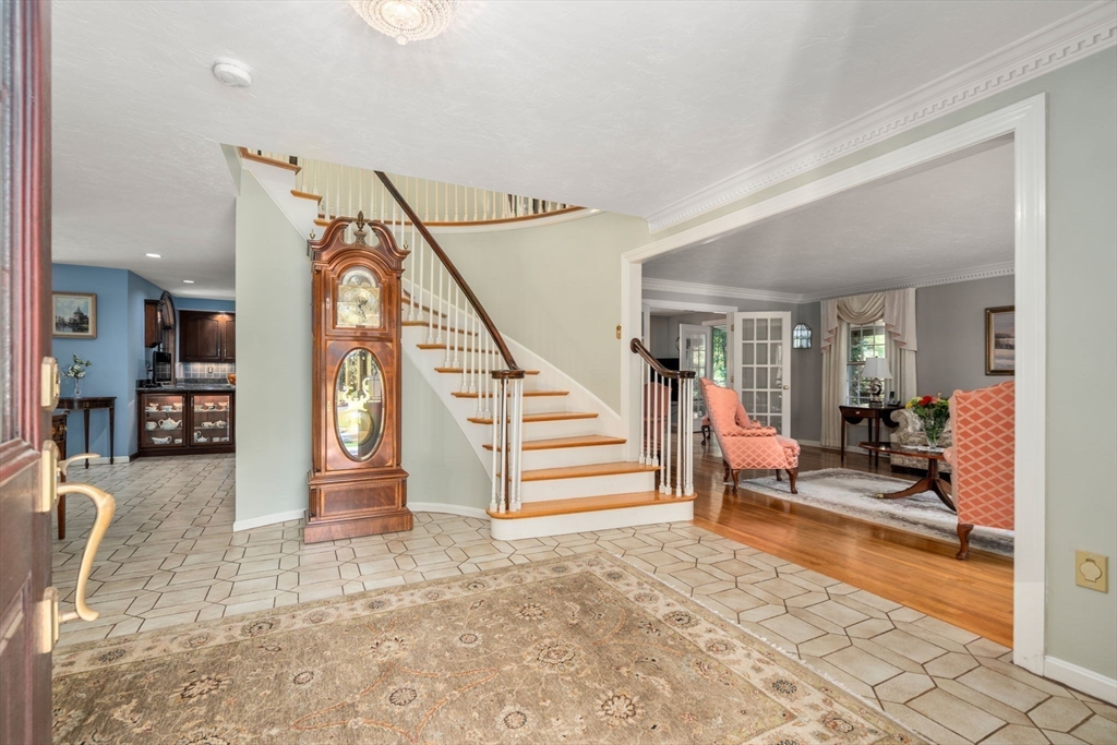 8 Sutton Pl
