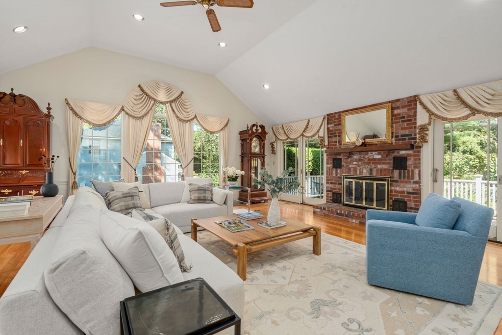 8 Sutton Pl