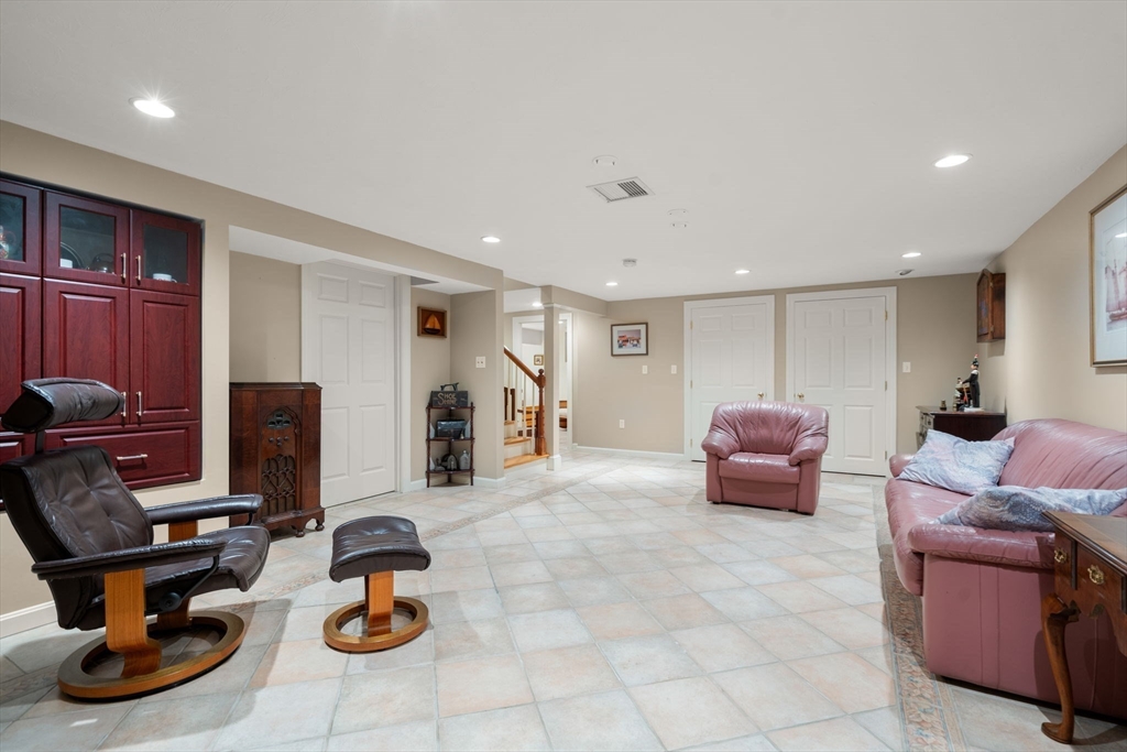 8 Sutton Pl