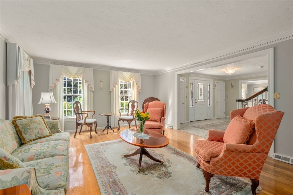 8 Sutton Pl