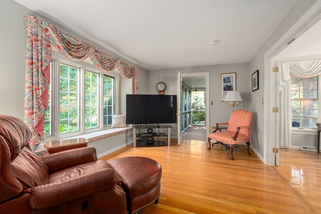 8 Sutton Pl